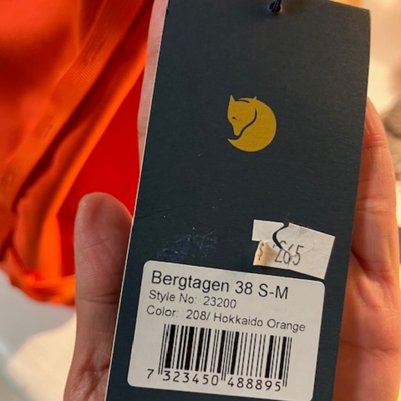 Brand new with tags Fjallraven Bergtagen38, S-M - Picture 2 of 3